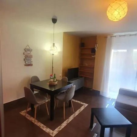 Rinconin De Laura's, Bien Situado Para 4 Pax, 2hab *